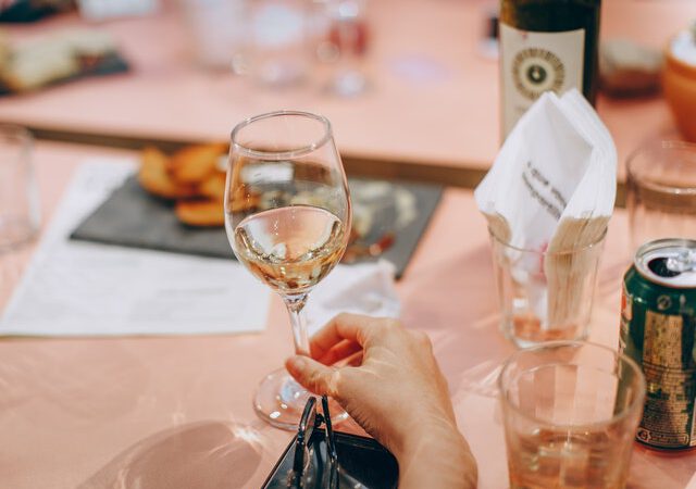 Simple Wine Drinking Tips